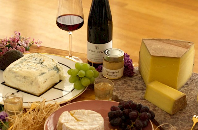 Käse- und Wein Tasting Online